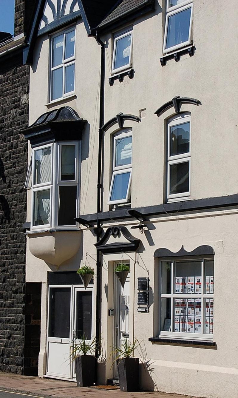 Saint Cadfans Lodge Hotel in Wales