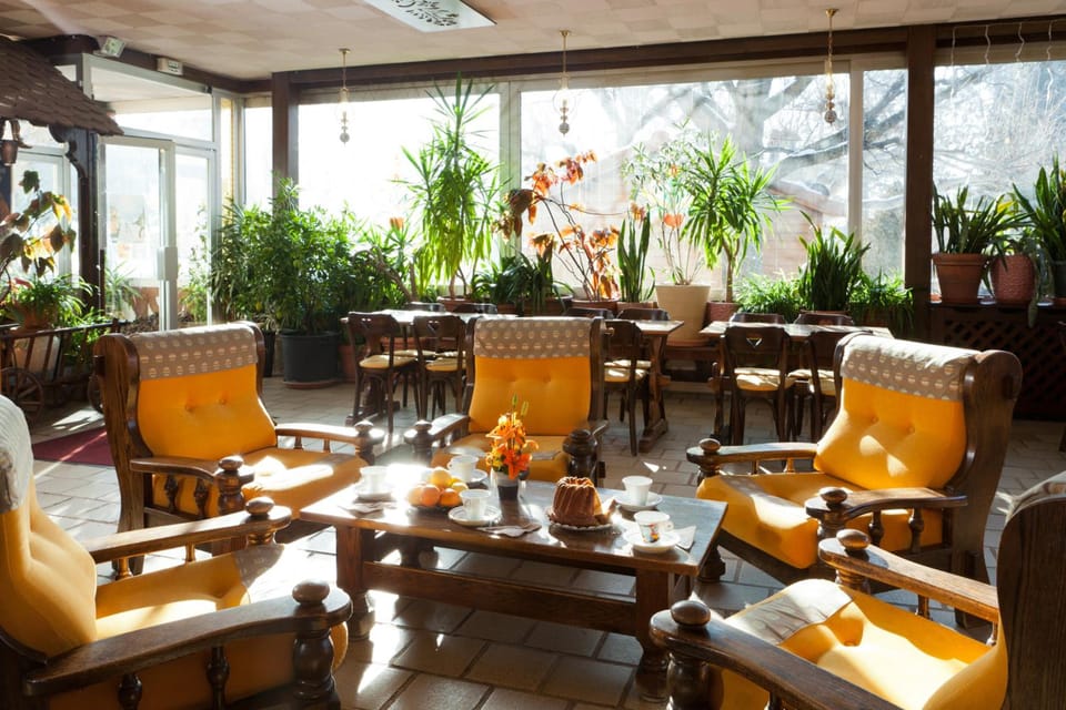 Hotel Restaurant Pavillon Carina Hotel in Provence-Alpes-Côte d'Azur