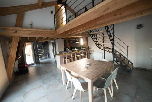 Le Carport Hotel in Hauts-de-France