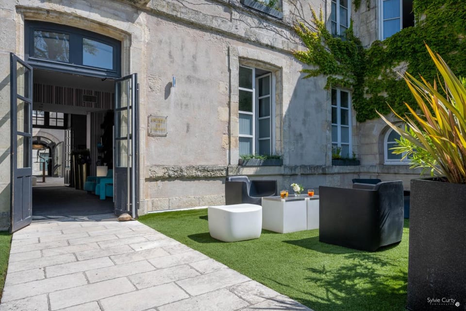 Hotel La Monnaie Arty & Spa Hotel in La Rochelle