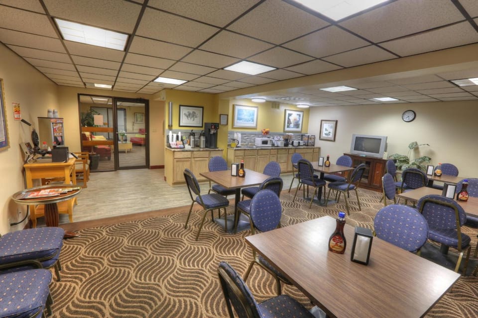 Dexter Inn Motel in Ozark Mountains