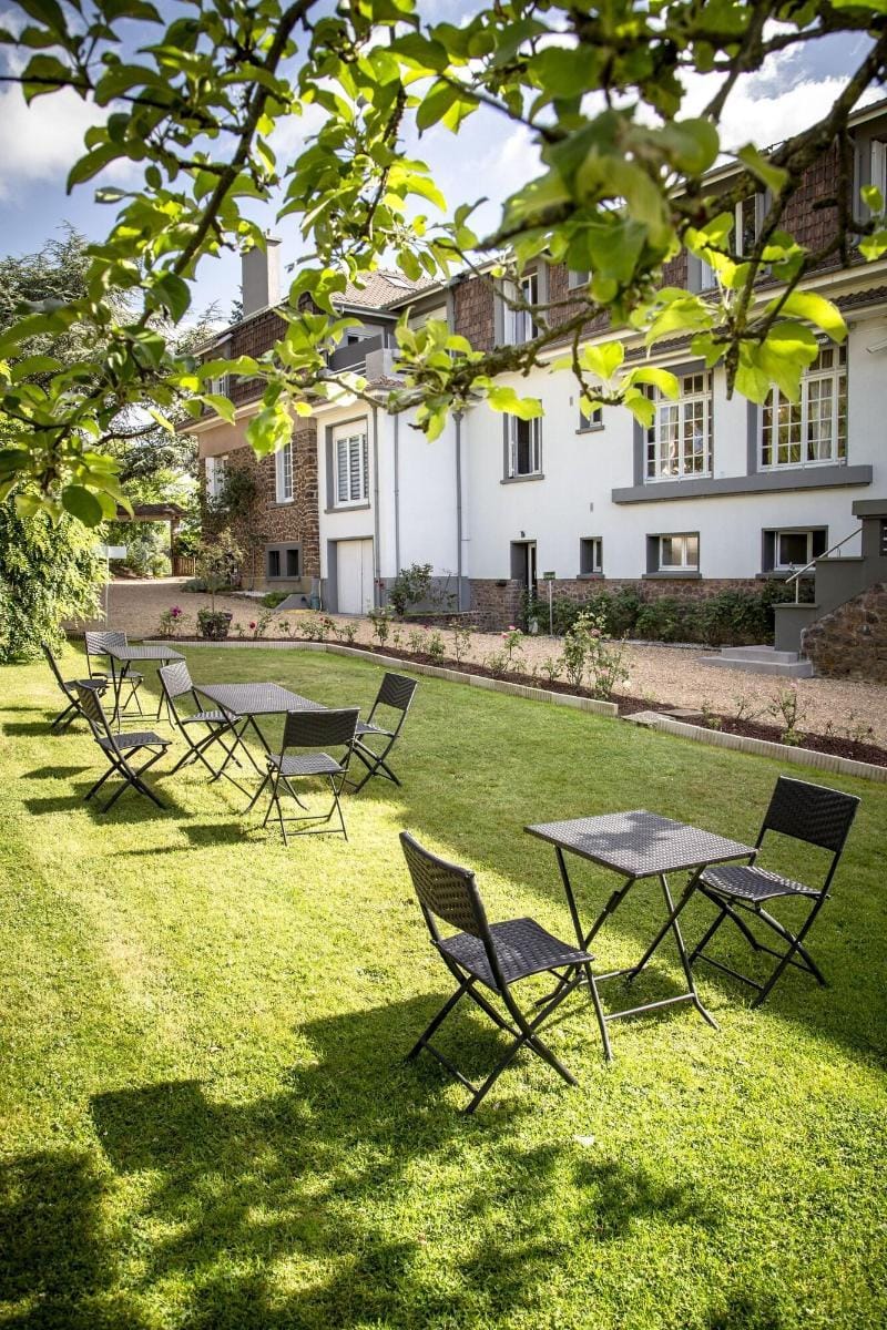 Hotel De La Pommeraie Hotel in Le Mans