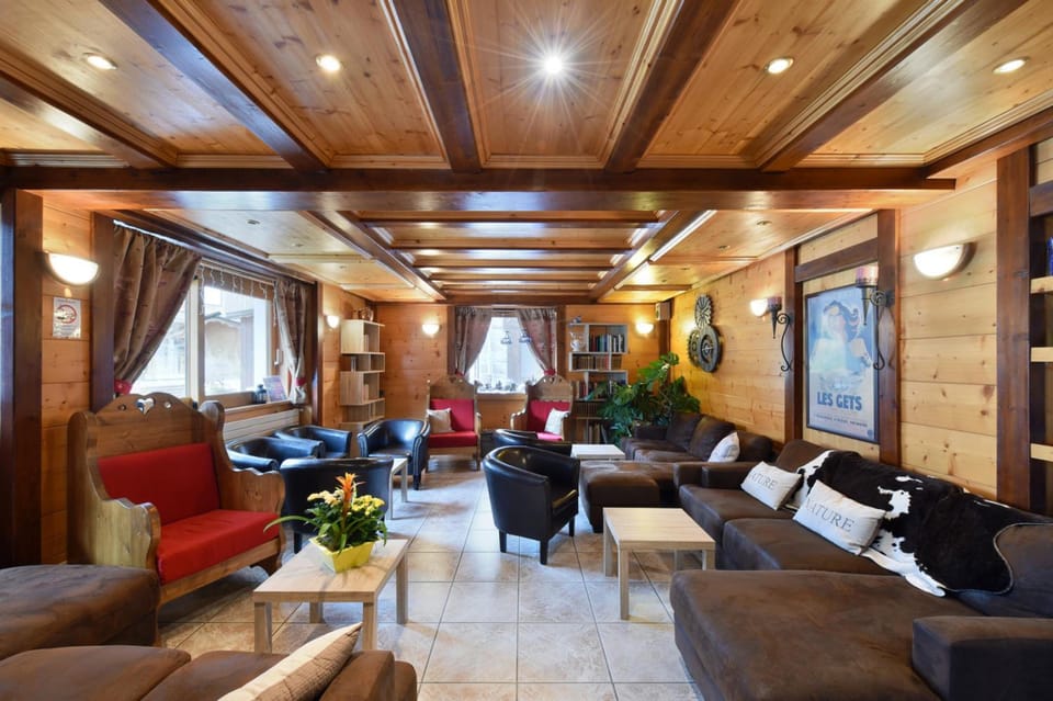 Loc'Hotel Alpen Sports Hotel in Les Gets