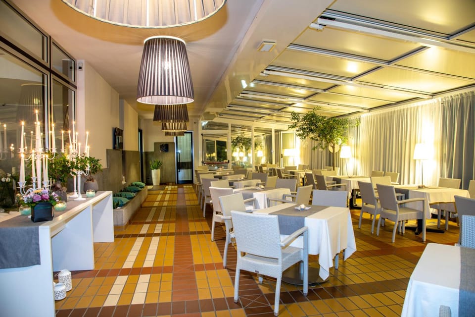 Bar/lounge