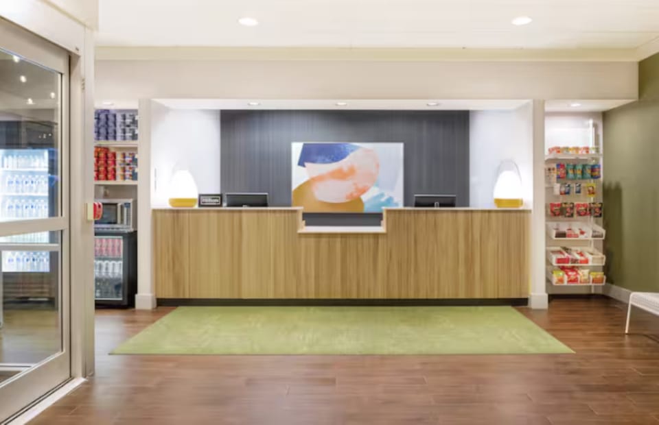Spark by Hilton Clarion Hotel in Allegheny River