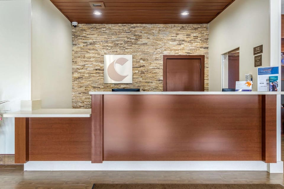 Comfort Inn & Suites Lakewood by JBLM Hotel in Lakewood