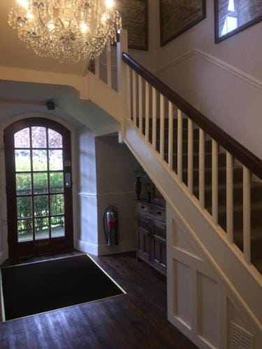 The Beaumont Accommodation Hotel in Louth