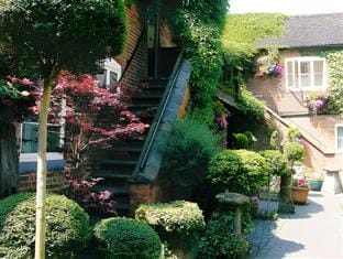 The Greyhound Coaching Inn Hotel in Daventry District
