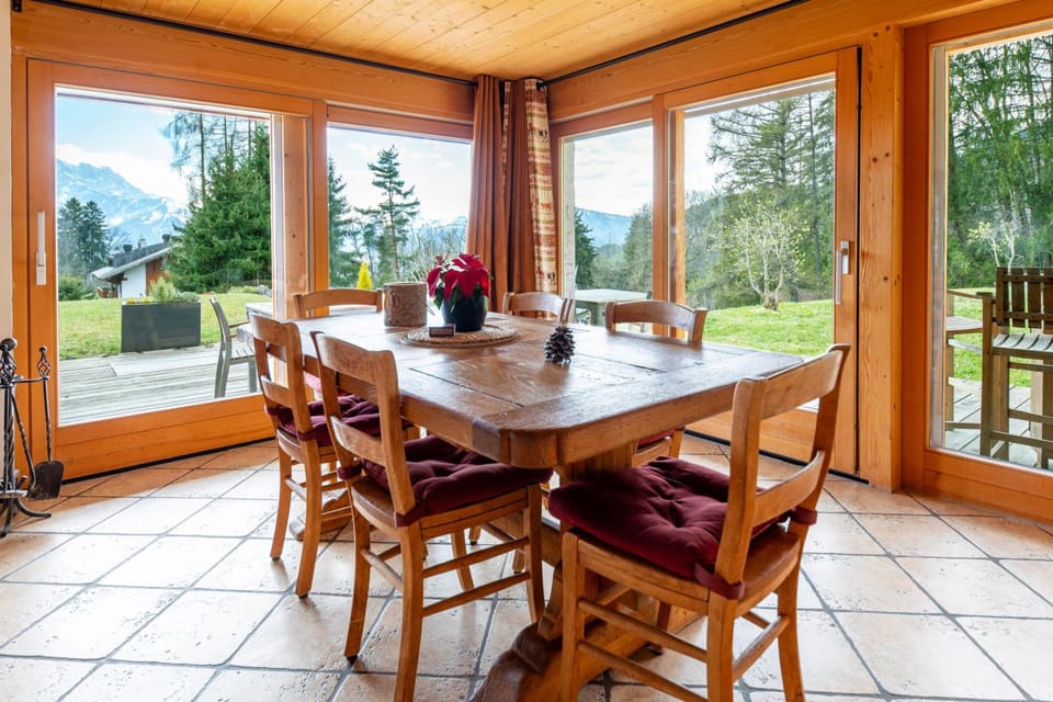 Chalet La Renarde Hotel in Ollon