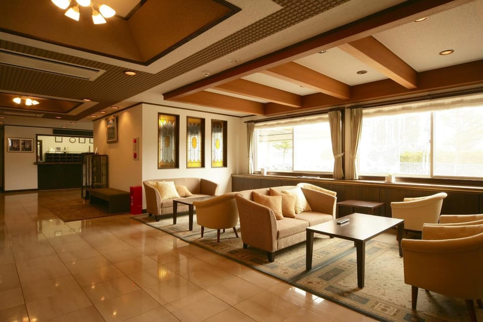 Shared lounge/TV area
