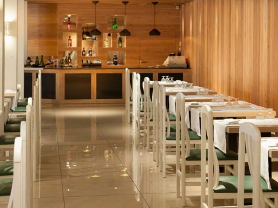 Bar/lounge