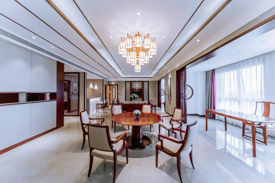 YUN-ZEN Jinling Acrobatics Hotel Hotel in China