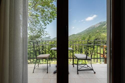 Sunset & Sunrise Villas in Stanisici-Two Villas With Common Pool Hotel in Budva Municipality