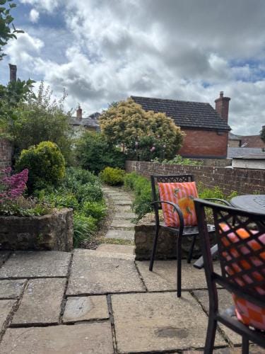 Hues - Castle Cary Hotel in Mendip District