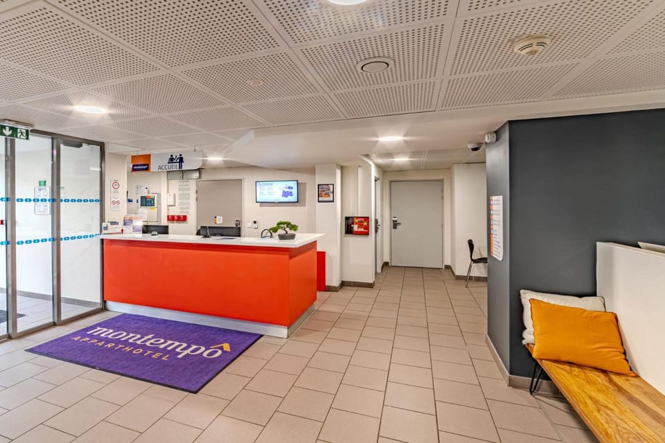 Montempo Appart'Hotel Paris-Velizy Apartment hotel in Île-de-France