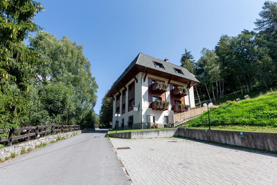 La Villa Feleit Hotel in Canton of Grisons