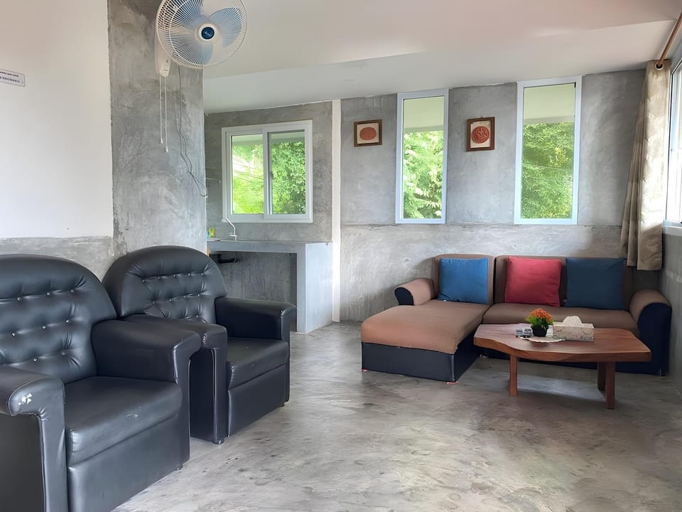 Majestic Sea View Resort Hotel in Ko Tao
