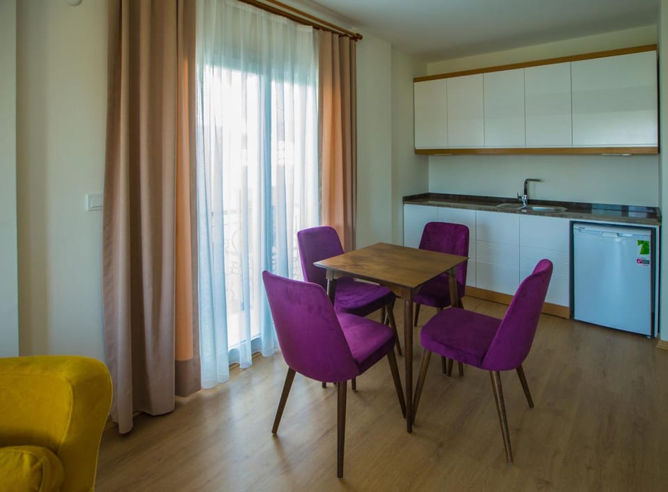 Clementin Suits Sigacık Hotel in İzmir Province