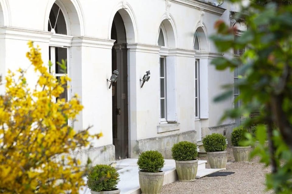 Hotel Grand Monarque Hotel in Centre-Val de Loire