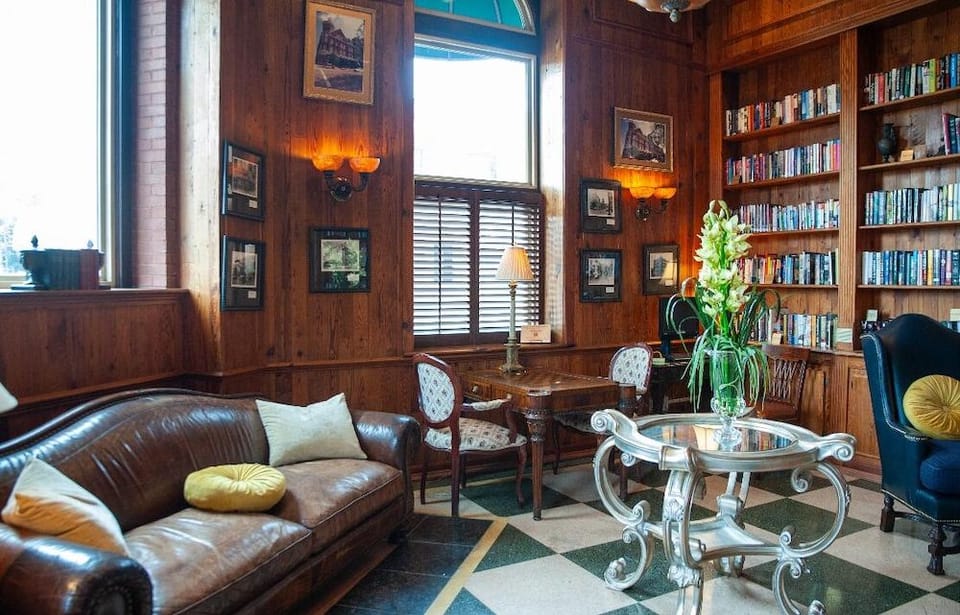 The Blennerhassett Hotel Hotel in Parkersburg