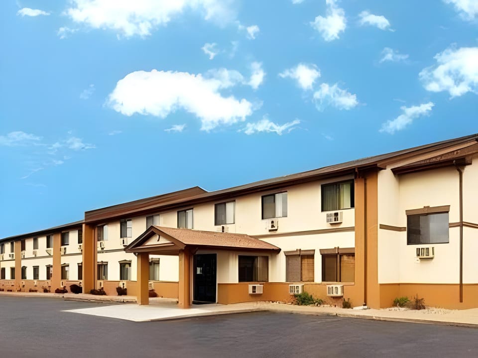 Baymont by Wyndham Ames Hotel in Ames
