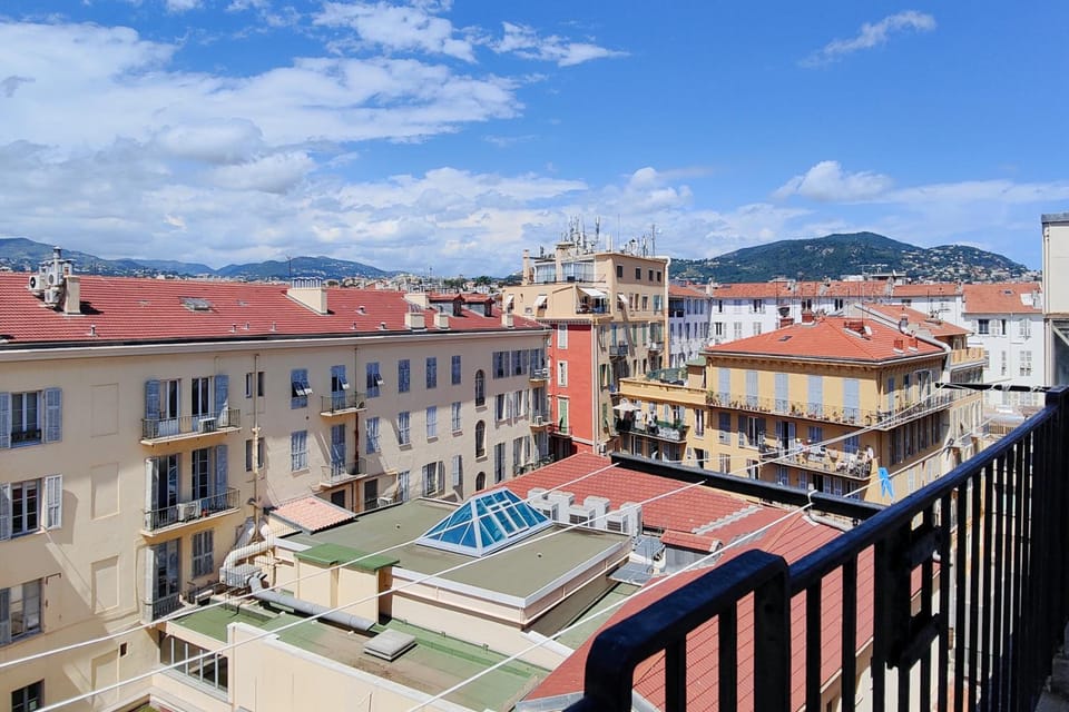 Apart'hotel Ajoupa Apartment hotel in Nice