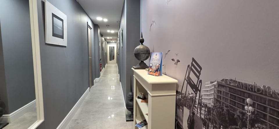 Hotel Le Petit Trianon Hotel in Nice