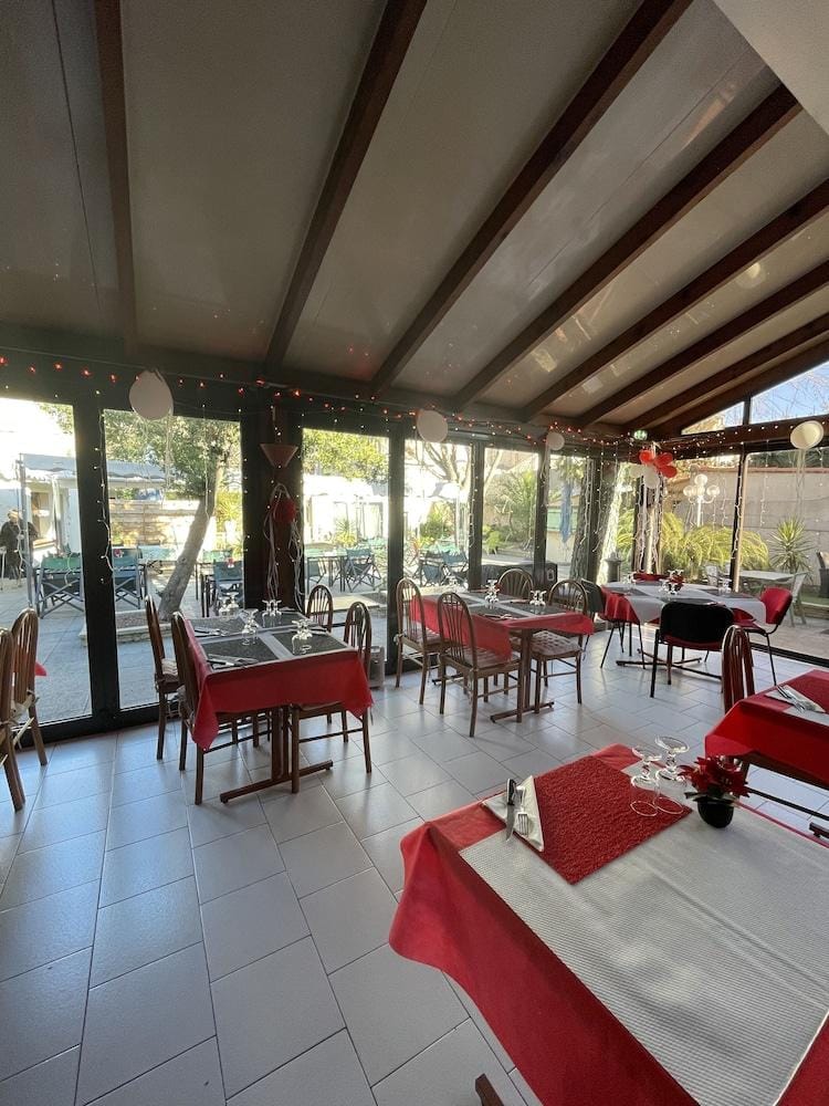 Hotel les Cigalons Hotel in Marseille
