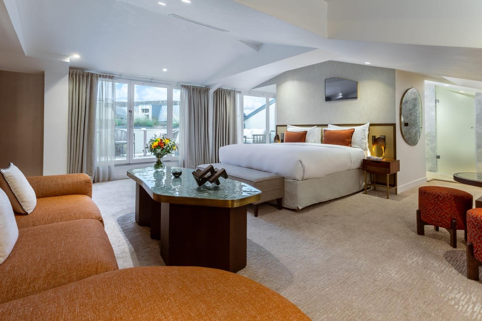 Suite room