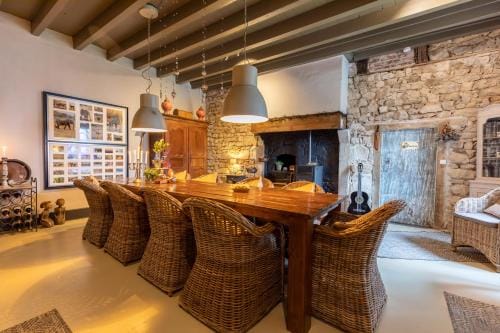 Domaine La Pomme de Pin Hotel in Bourgogne-Franche-Comté