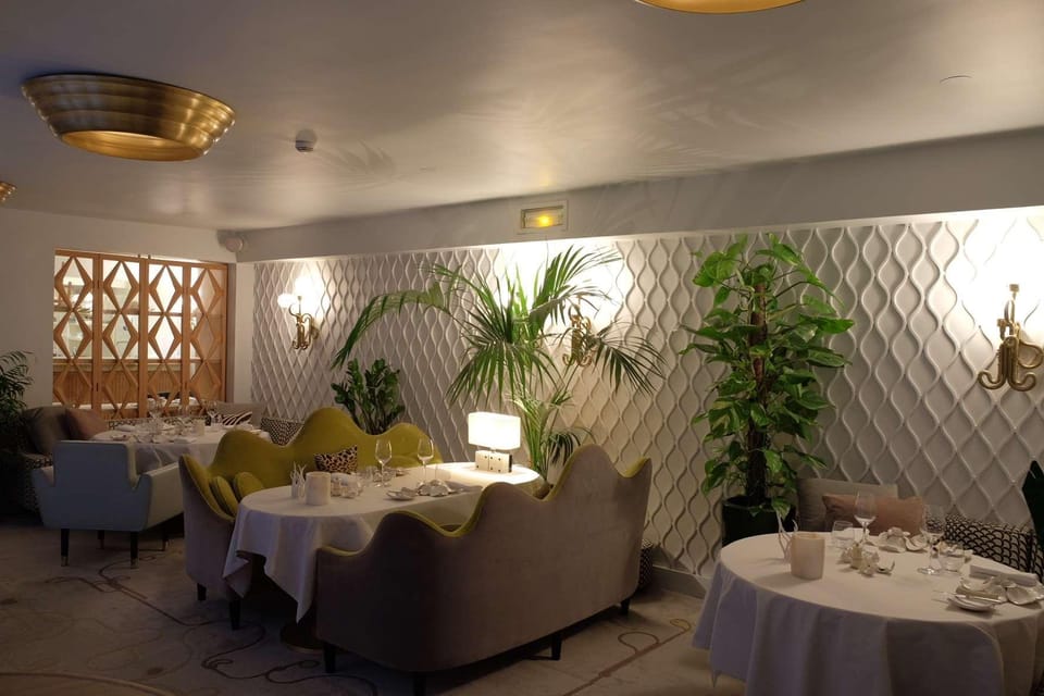 Hotel Thoumieux Hotel in Paris