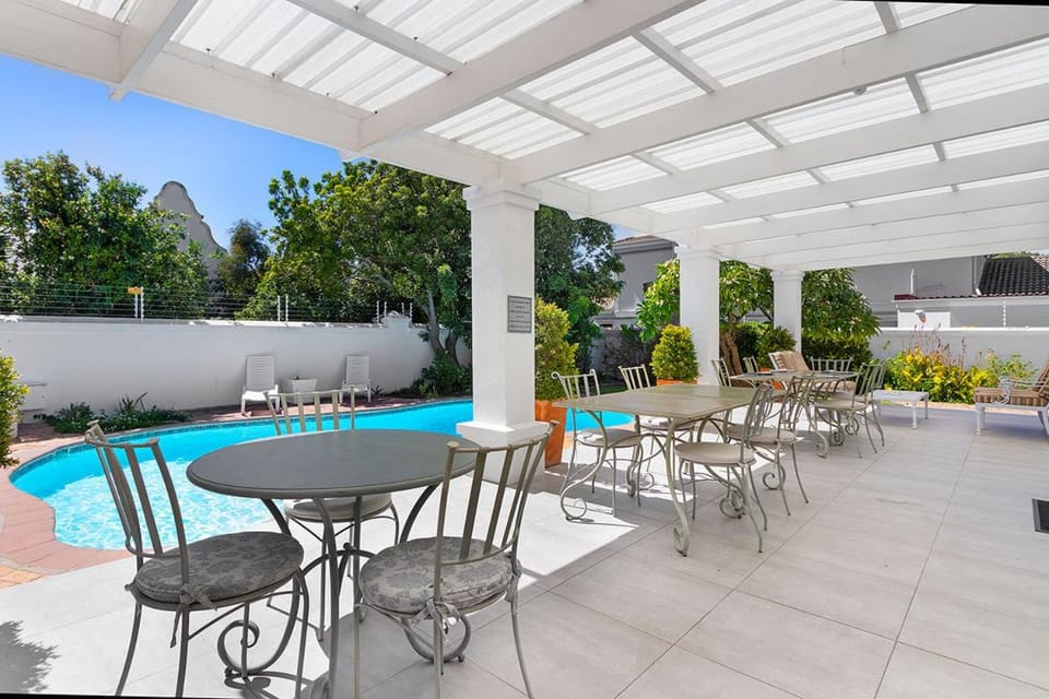 Morningside Cottage Hotel in Cape Town