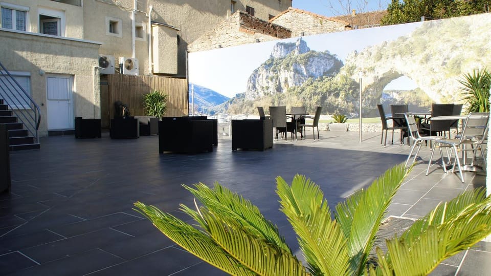 Logis Hotel Restaurant Bellevue Hotel in Saint-Martin-d'Ardèche