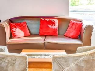The Hotel Rafiya, Redditch Hotel in Wychavon District