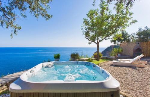 Costa Del Capitano Seaside Villas Hotel in Forio