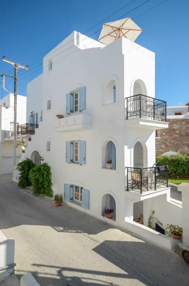 Helen Studios Hotel in Naxos