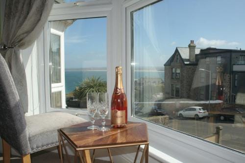 Rivendell Guest House Hotel in Saint Ives