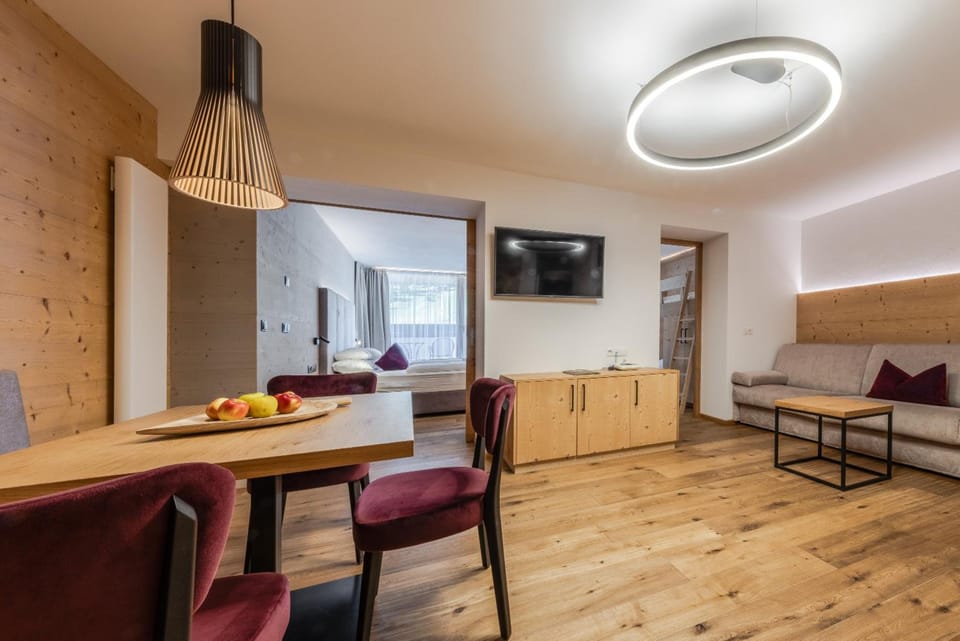 Hotel Stoeres - Active wellbeing Hotel in Trentino-South Tyrol