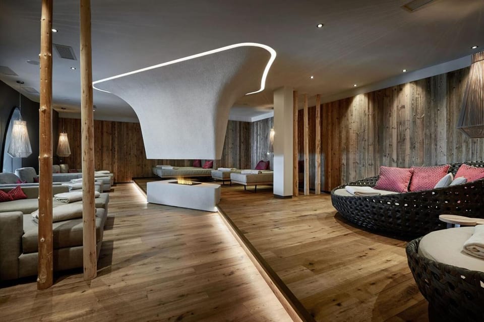 Hotel Stoeres - Active wellbeing Hotel in Trentino-South Tyrol