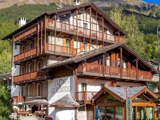 Hotel Lo Scoiattolo Hotel in Courmayeur