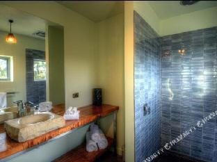 Aplite House Hotel in Tasmania