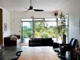 Aplite House Hotel in Tasmania