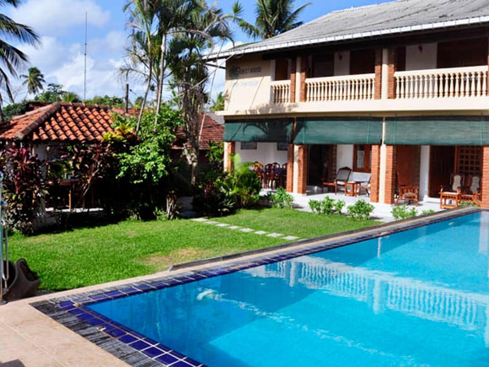 Little Paradise Hotel in Western Province