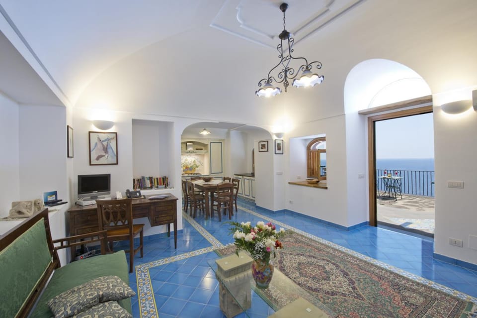 Villa Il Frantoio and Lilmar Hotel in Praiano