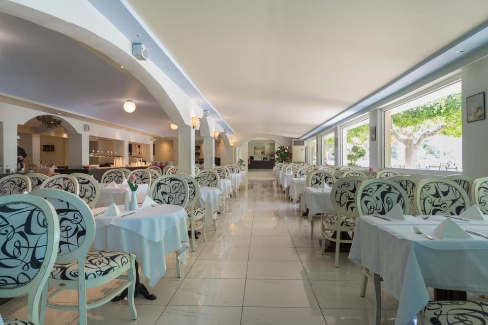 Sandy Beach - All Inclusive Hotel in Marmari