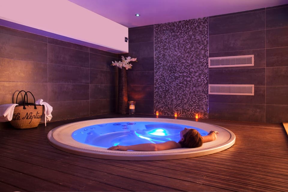Le Neptune & Spa Hotel in Propriano