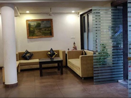 Col＇s Hotel Uphaar Hotel in India