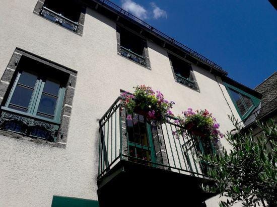 Logis Hotel du Midi Hotel in Auvergne-Rhône-Alpes
