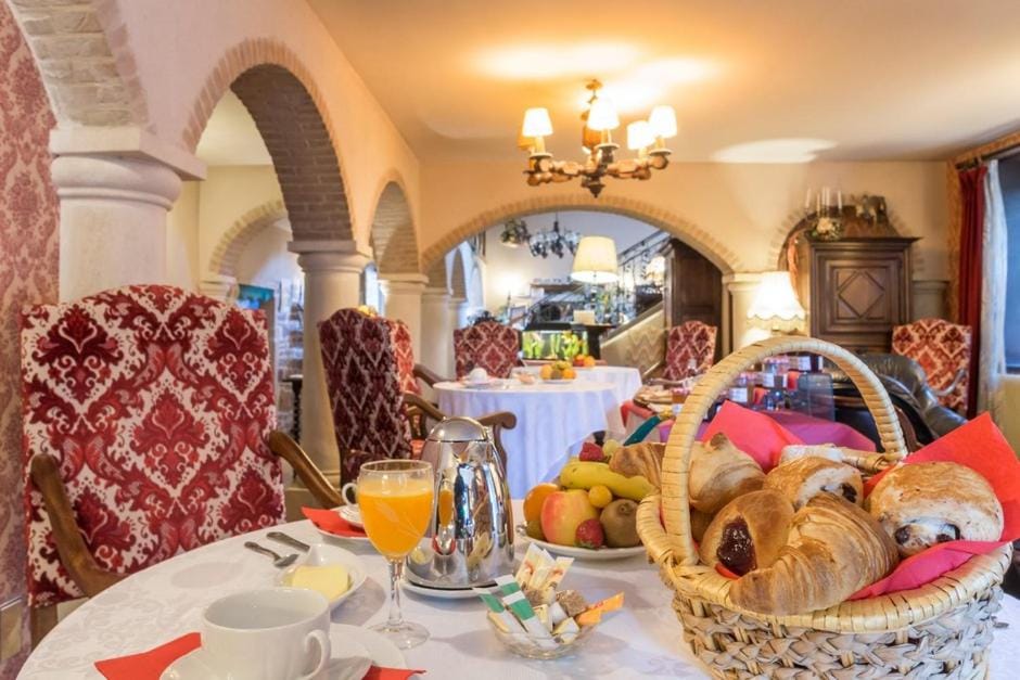 Hostellerie Sarrasine, Macon Est - Teritoria Hotel in Bourgogne-Franche-Comté