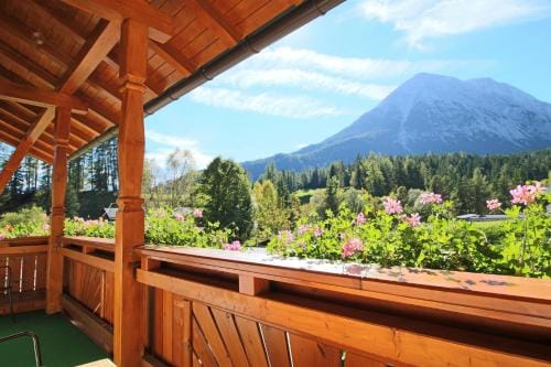 Ivos Sonnenpension Hotel in Tyrol